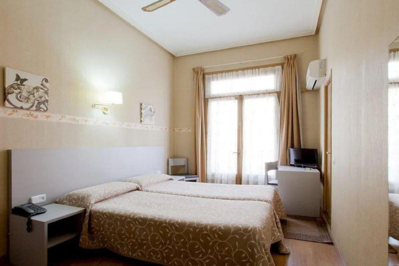 Hostal Andorra Мадрид Екстер'єр фото