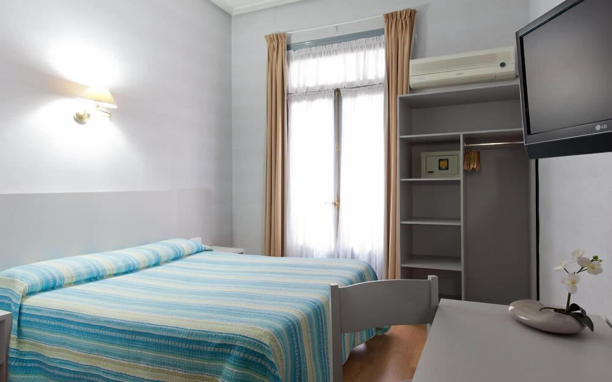 Hostal Andorra Мадрид Екстер'єр фото