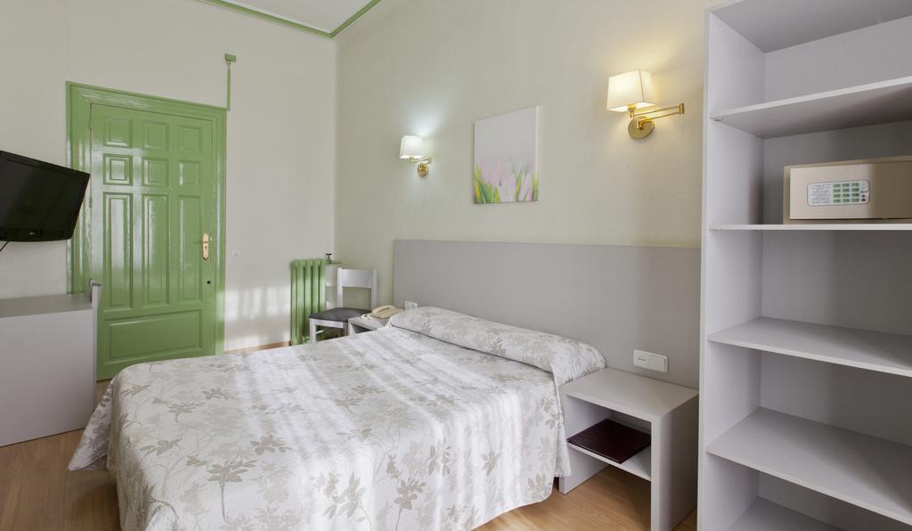 Hostal Andorra Мадрид Екстер'єр фото