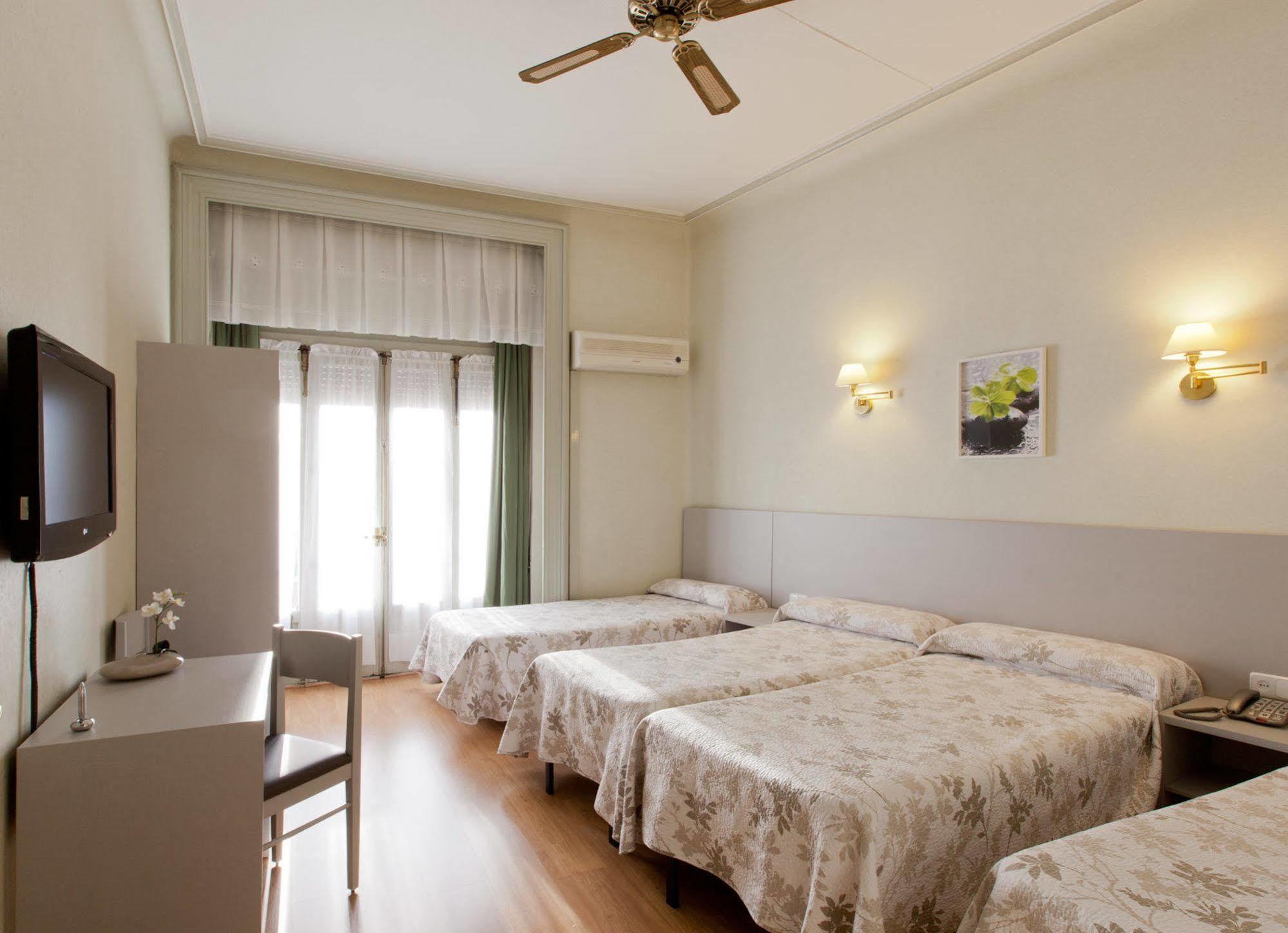 Hostal Andorra Мадрид Екстер'єр фото